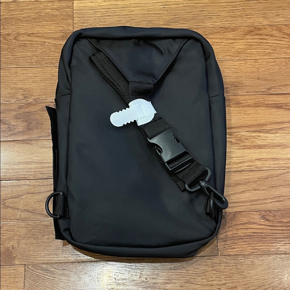 DSW Crossbody Bag - Picture 2 of 7